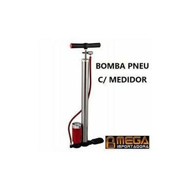 Imagem de Bomba de Ar Manual Vertical Cromada com Manômetro para Pneus de Carros