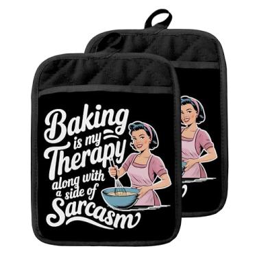 Imagem de GOOZHO Suportes de panela engraçados para dona de casa com bolsos, presentes de padeiro para mulheres, Baking is My Therapy, suportes engraçados de forno, luvas de forno resistentes ao calor