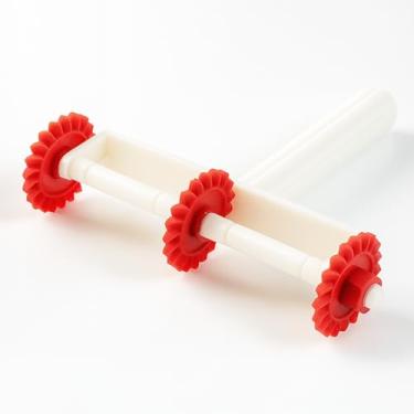 Imagem de OVENTE Cortador de rolo de massa ravioli com rodas removíveis, ferramenta de cozinha compacta e fatiador livre de BPA para massa caseira fresca para cozinhar macarrão, pastelaria, biscoito ou brownie