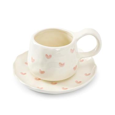 Imagem de Koythin Conjunto de canecas de café de cerâmica com pires, 250 ml / 226.8 g Caneca de café floral fofa irregular, copos de coquete para cappuccino, cacau (ótimo amor)