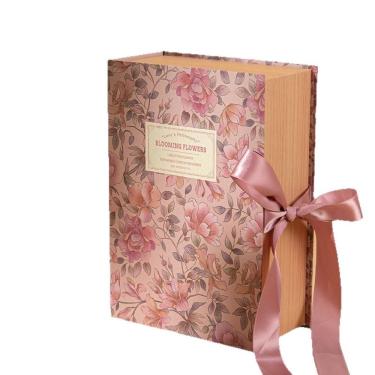 Imagem de Caixa de presente de papelão estilo livro floral 16,7x23,7x8,2 cm com fita