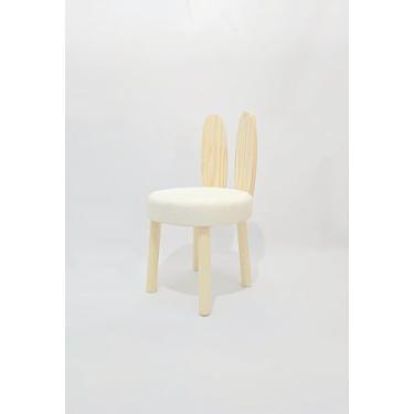 Imagem de Cadeira Infantil Coelho, Assento Acolchoado Branco, Base em Madeira Clara