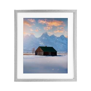 Imagem de Stupell Industries "Cabin In The Snowy Tetons", Impressão emoldurada sob vidro, cinza, 13 x 16