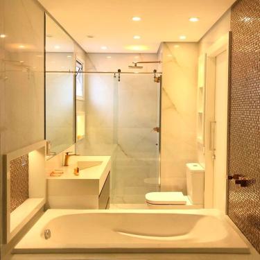 Imagem de Banheira Tulipa Design Moderno 165 Imersao Branco