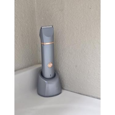 Imagem de Aparador de biquíni para mulheres pelos pubianos: barbeadores elétricos 2 em 1 para mulheres - barbeador elétrico recarregável - barbeador feminino impermeável IPX7 para uso em viagens e chuveiro