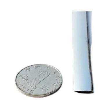 Imagem de Moldura De PVC Macio Cromado Prata Para Carroceria De Caminhões E Carr