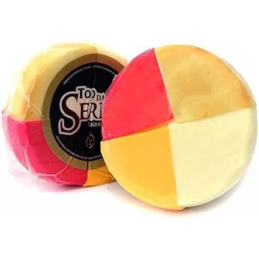 Imagem de Kit 4 Queijos Parmesão Artesanais 450g Serra da Mantiqueira - Tradicional, Temperado, Defumado e Reino.