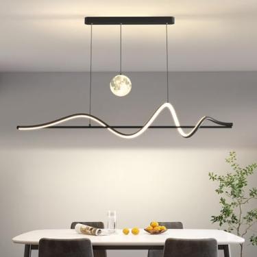 Imagem de Luminária pendente LED para mesa de jantar, com regulagem de intensidade e controle remoto. Lustre moderno com design em espiral e cúpula em formato de lua, ideal para sala de estar e cozinh
