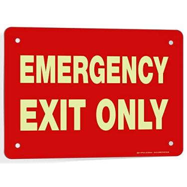Imagem de Sinais de saída de emergência apenas – 1 pacote 25 x 18 cm – 100% livre de ferrugem, placas de alumínio .040, brilham no escuro laminadas para melhor resistência a UV, clima, arranhões, água e desbotamento, interno e externo