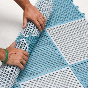 Imagem de 6 Tapete Piso Antiderrapante Estrado Pvc Banheiro Box Canil - Tribosho