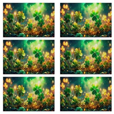 Imagem de Jogo americano de grama verde do dia de São Patrício, conjunto de 6, lavável em linho para o Natal, Ação de Graças, festa e jantar diário, tapetes de mesa decorativos para mesa de 4 a 6 pessoas