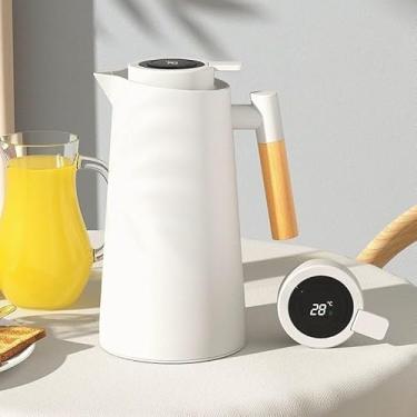 Imagem de Garrafa Térmica Inteligente 1L com Termômetro Digital LED e Cabo de Madeira - Design Nórdico, Para Café e Chá, Abertura por Botão - Presente Sofisticado(BRANCO)