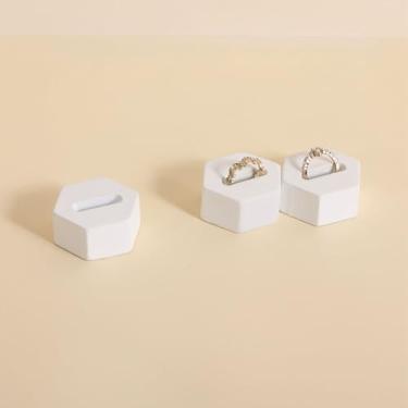 Imagem de GemeShou 3 peças de suporte de exibição de anel branco para venda, suporte de exibição de anel de joias de gesso 3D quadrado para decoração de casa 【Suporte de anel hexagonal - 3 peças】