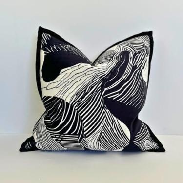 Imagem de Mebellezza Capa de almofada luxuosa de veludo preto e branco – 45 x 45 cm, capa de almofada decorativa abstrata macia para sofá, cama ou sala de estar