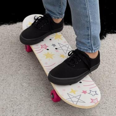 Imagem de Mini Skate Estampado Sortido, Madeira e Plástico, 60 cm x 15 cm, Design Artístico, Rodas Vermelhas, para Iniciantes