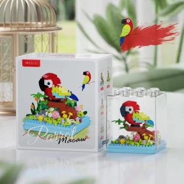 Imagem de Estatueta de pássaro encantadora em poleiro floral (arara vermelha vibrante) - Ornamento de papagaio em miniatura colecionável