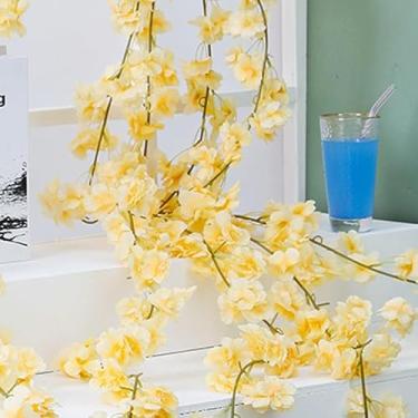 Imagem de Naroote Decoração de Guirlanda de Videira de Cereja, Flor Vívida de 1,8 M de Comprimento de Seda e Videira Artificial de Plástico para Decoração de Loja Doméstica, Presente Ideal para Entes Queridos