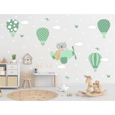 Imagem de adesivo de parede urso aviador balões verdes pássaros - Adesivos Kigru