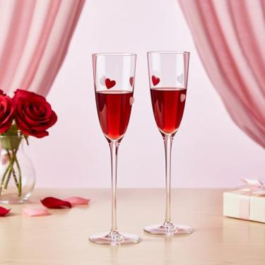 Imagem de SiliFine Conjunto de 2 taças de champanhe em forma de coração para o dia dos namorados, taças transparentes para brinde de casamento, taças de martini para casais de aniversário, Natal e aniversário