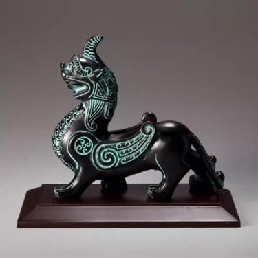 Imagem de FENNYYAR Ornamento de bronze antigo Auspicious Beast Pi Xiu com base, 11 cm, decoração de sala de estar de escritório de artesanato