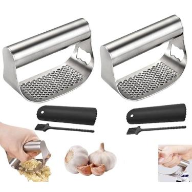 Imagem de Espremedor de alho de aço inoxidável, ferramenta de triturador Gralic resistente com descascador e escova para esmagar alho abridor de garrafa embutido, utensílio de cozinha fácil para preparação de
