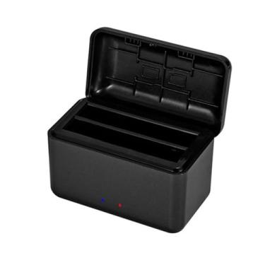 Imagem de Caixa de carregador de bateria portátil com cabo para câmera Insta360 X4