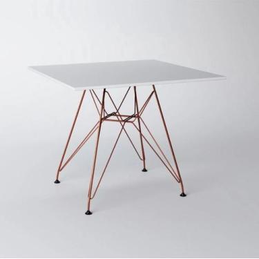 Imagem de Mesa Eiffel Quadrada 90cm Tampo De Madeira Branco Com Base De Ferro Co