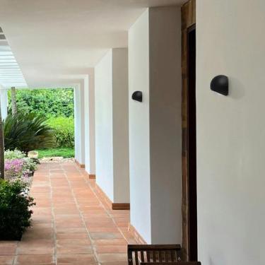 Imagem de Arandela Led Aluminio Preto 3w 60 3000k Ip54 Lens - Yamamura