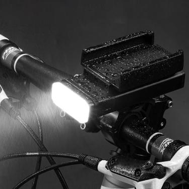 Imagem de Luz de bicicleta de 8000 lúmens, 5 LEDS recarregável por USB, luzes de bicicleta super brilhantes para andar à noite, farol de bicicleta com função Power Bank e 4 modos de luz