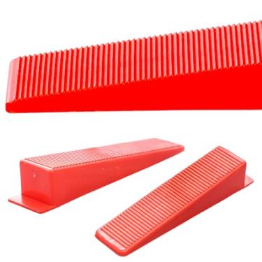 Imagem de Kit 100 Cunhas Niveladoras para Porcelanato e Piso Cerâmico – Plástico Resistente, Alinhamento Preciso, Espessura 2x2,5