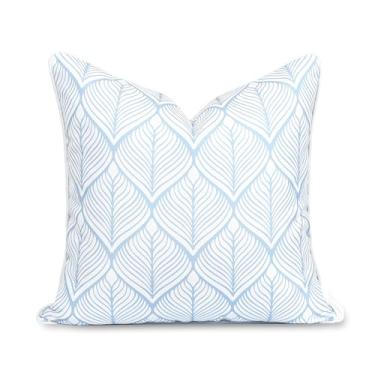 Imagem de Hofdeco Premium Capa de almofada para pátio costeiro interno e externo apenas, 50,8 cm x 50,8 cm, repelente de água para quintal, sofá, folhas geométricas com estampa azul bebê