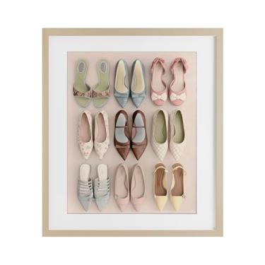 Imagem de Stupell Industries Beatrice's Closet Shoes Impressão emoldurada de bétula sob vidro, design por Annabelle Hall, 40 x 33