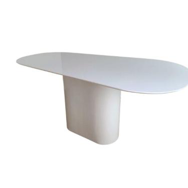 Imagem de Mesa De Jantar Modelar Orgânica Laqueada 140x90cm