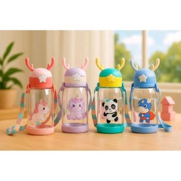 Imagem de Garrafa Infantil com Canudo, 680ml, Design de Unicórnio e Panda, Tampa com Orelhas, Material PVC e Silicone, Alça Ajustável, para Crianças