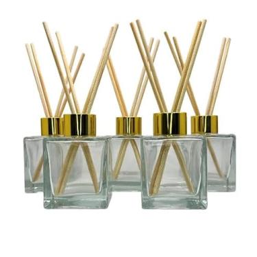 Imagem de KIT 05 Frasco de Vidro Cubo 100ML Tampa Luxo Para Aromatizador Difusor + Varetas(DOURADO)