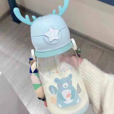Imagem de Garrafa Infantil com Tampa e Canudo e Alça - Sann Variedades , Azul Be