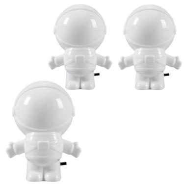 Imagem de Mini Luminária Abajur LED Bivolt para Quarto Infantil Luminária de Tomada Luz Suave e Confortável para Bebês Luminária de Parede Astronauta LED, Decorativa, Branca, Luz Noturna (3)