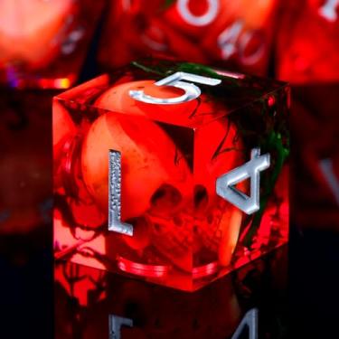 Imagem de Froggod Moss & Skull DND Dice Set – 7Pcs Sharp Edge D&D Dice with Gift Box for for Dungeons and Dragons, Resin D and D Role Playing Dice D20 D12 D10 D8 D6 D4 (Blood)