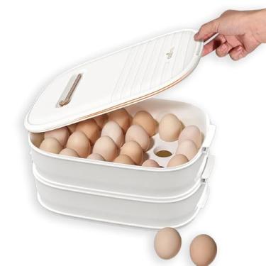 Imagem de COZYTO Suporte de ovo premium de 2 camadas para geladeira – Bandeja empilhável de armazenamento de ovos com tampa deslizante de data | comporta 44 ovos | Livre de BPA, durável e economiza espaço