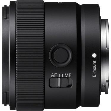 Imagem de Sony - Lente principal ultra grande angular E 11mm F1.8 APS-C - Preto-SEL11F18