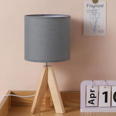Imagem de LRXJHHTY Abajur de mesa, tripé pequeno com abajur de tecido de linho, 37,8 cm, candeeiro de mesa de madeira tricolor 5W para sala de estar, quarto de crianças, berçário (cinza)