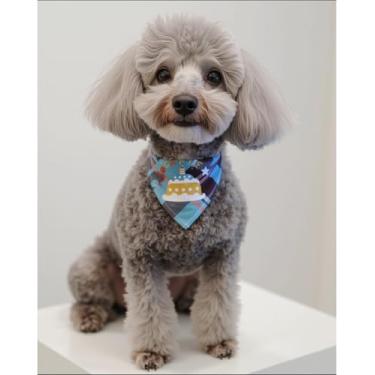 Imagem de Cachecol triangular xadrez de aniversário com estampa de bolo de feliz aniversário babador ajustável para cães pequenos LCC1179-01S
