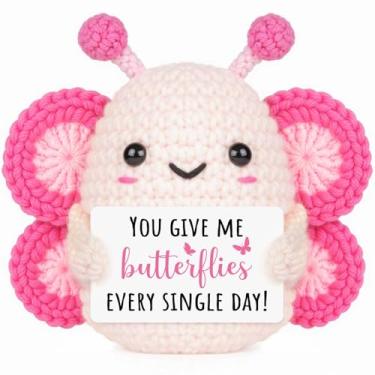Imagem de AceThrills Presentes para ela, aniversário, Natal, Dia dos Namorados, para namorado, namorada, esposa, marido, casal, casamento romântico, "I Love You", borboleta de crochê feita à mão