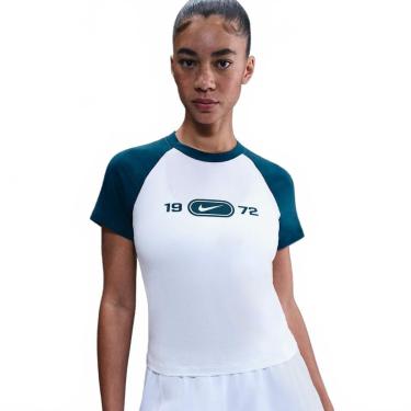 Imagem de Camiseta Nike Sportswear Chill Knit Feminina-Feminino