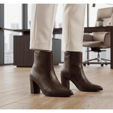 Imagem de Bota Feminina Salto Grosso Alto Bico Fino Cano Curto Texana Bloco Cor: