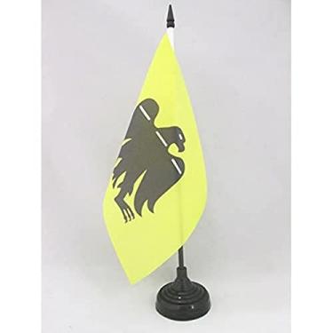 Imagem de Bandeira de mesa de arranjos de países bascos da AZ bandeira de mesa de 12,7 x 20,3 cm - Bandeira de mesa de águia preta 21 x 14 cm - Bastão de plástico preto e base