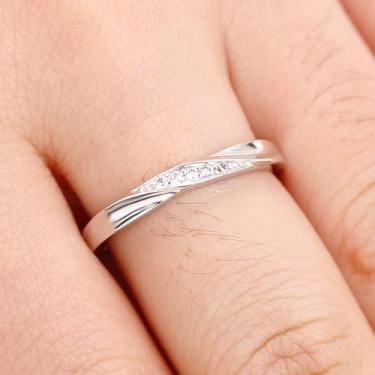 Imagem de Conjunto de anéis para casais de latão banhado a platina | Design de corda torcida com incrustação de zircônia cúbica | Anéis de compromisso combinando para casais, 6, Latão, Zircônia cúbica