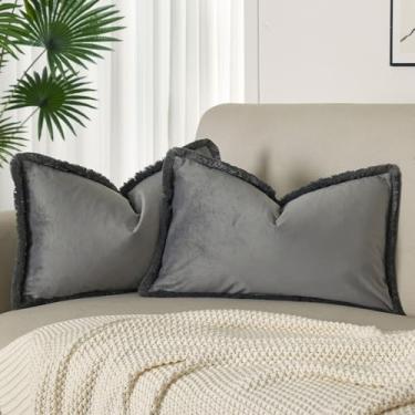 Imagem de JUSPURBET Capas de almofada decorativas cinza com franjas de veludo 40,6 x 61 cm, conjunto de 2 capas de almofada macias Boho para decoração de casa, sala de estar, sofá-cama