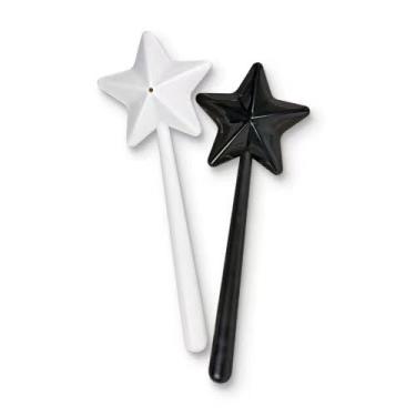 Imagem de Saleiro e Pimenteiro Magic Wands Duo Sal, Preto e Branco, Pacote com Dois, Dia das Bruxas, Acessórios de Cozinha de Natal (preto e branco)