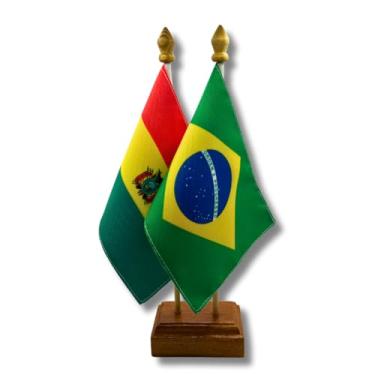 Imagem de Bandeira de Mesa Elegance Brasil e Bolívia, Dupla Face, 19x13cm, Base Madeira Natural, 30cm Altura, Decorativa, Oxford, Escritório e Eventos